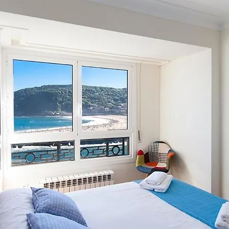 Ocean Views In The Center San Sebastián